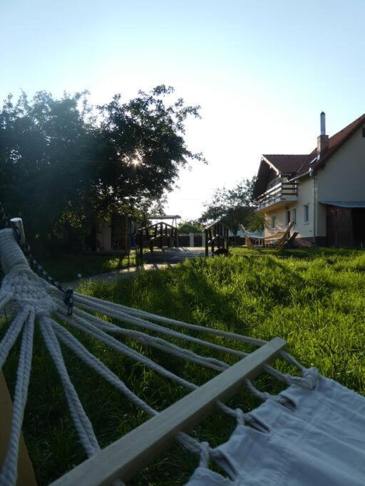 Dejani Horace Guesthouse Pool & Hot Tub & Bikes & River מראה חיצוני תמונה